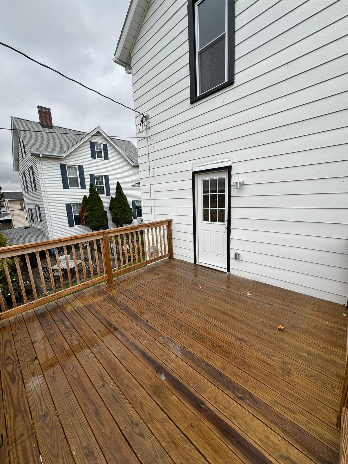 Deck built by Twins Contracting - Simple Deck Instalation
